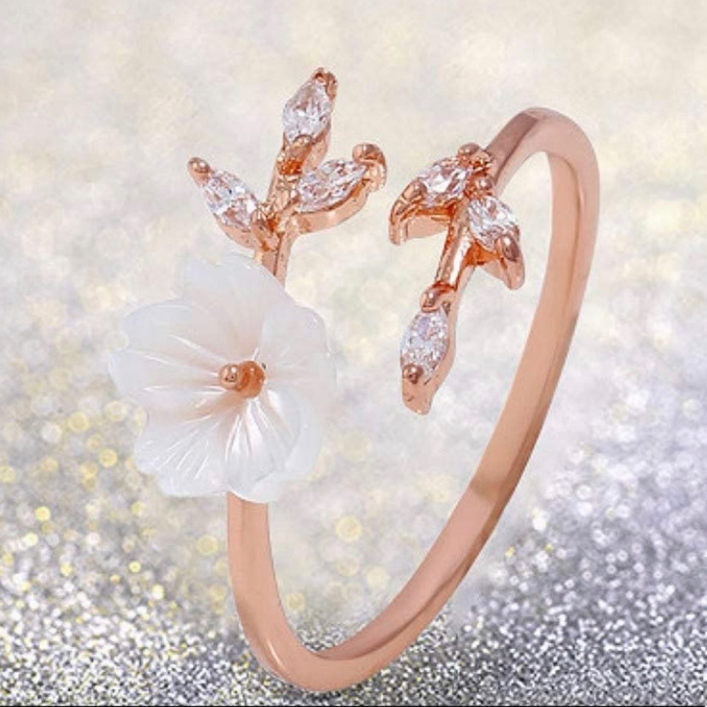Adjustable Flower Ring - Picture 4 of 4